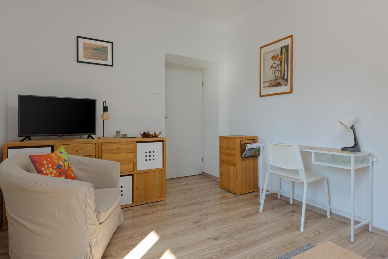 Apartment Bialobrzeska Warsaw By Noclegi Renters Экстерьер фото